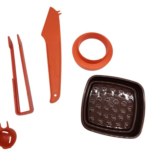 Vintage Tupperware assorted kitchen utensils tools gadgets 10 items - Picture 2 of 4